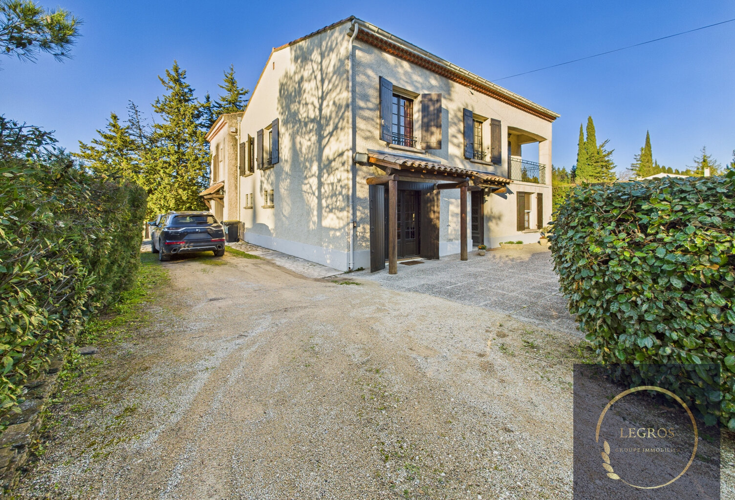 Maison 300 m2 à vendre à Saint-Étienne-Du-Grès — photo 1