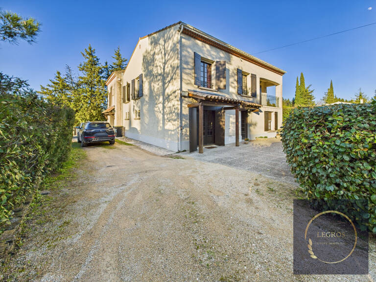 Maison 300 m2 à vendre à Saint-Étienne-Du-Grès — photo 1