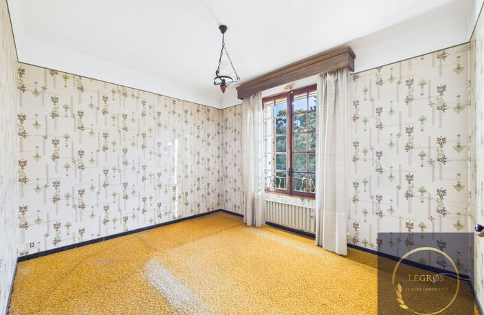 Maison 300 m2 à vendre à Saint-Étienne-Du-Grès — photo 3