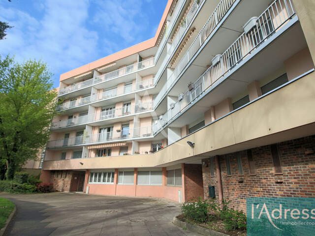 Appartement Evry Courcouronnes 2 pièces cave et parking — photo du bien