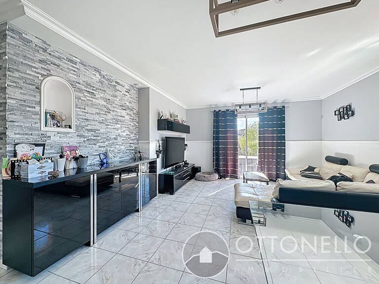 Maison Roquebrune Sur Argens 5 pièces 126 m2 avec terrasses, garage et sous-sol — photo 1