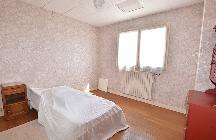LAPALISSE CENTRE — photo 3