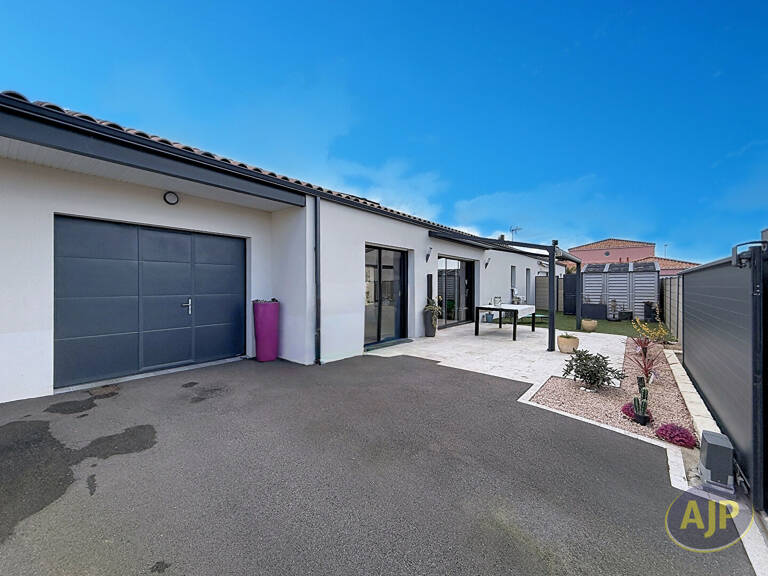 Maison Les Sables D Olonne, 3 chambres, garage — photo 1