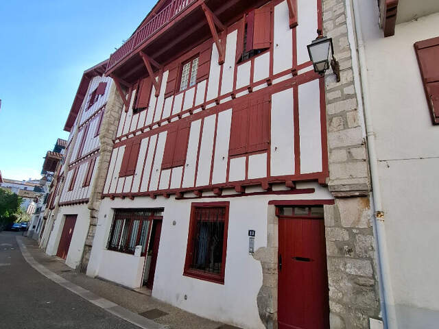 Charmant appartement de 65m² au coeur du centre historique de Ciboure — photo du bien