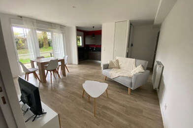 Appartement 3 pièces 897 €