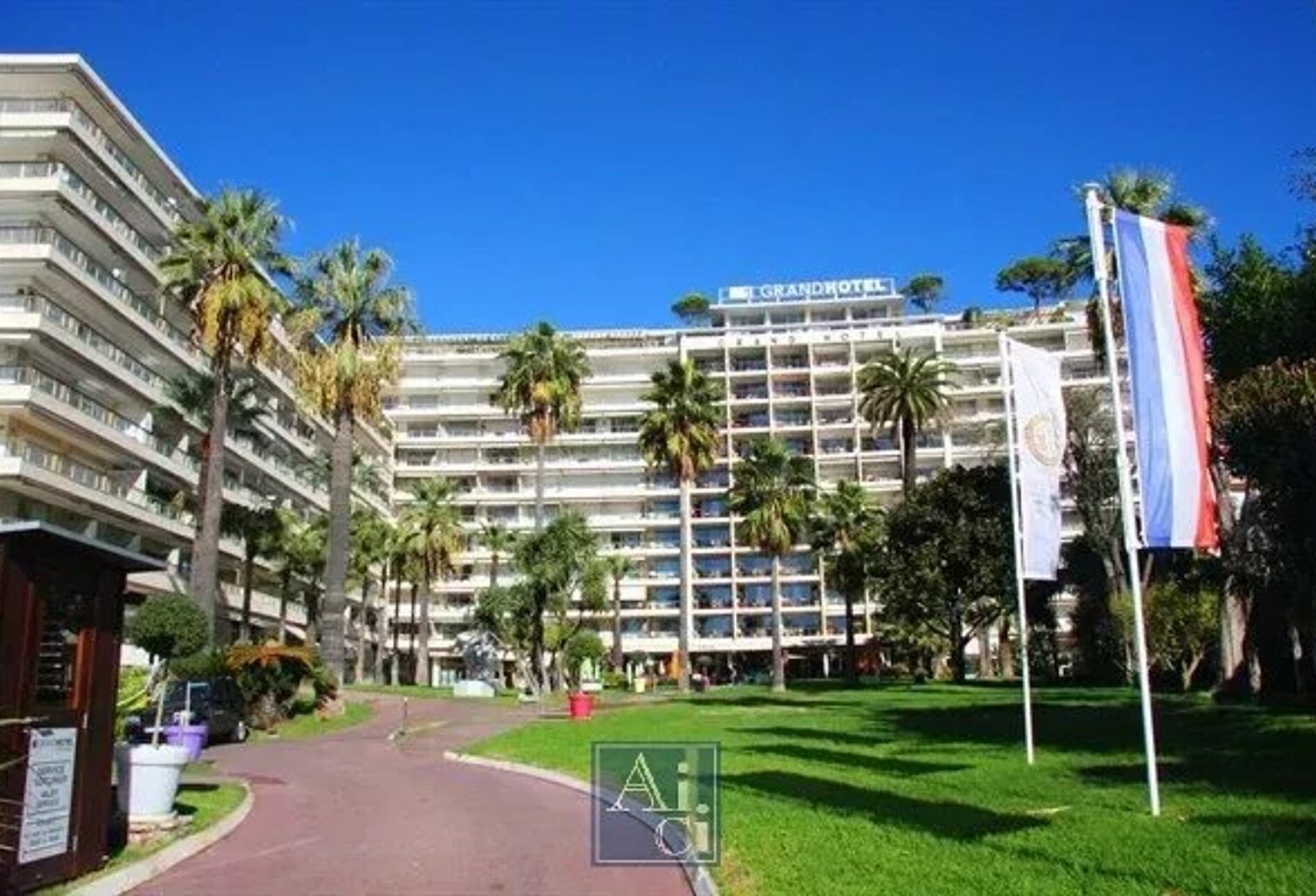 Cannes Croisette 3 pièces avec terrasse Vue Mer — photo 1