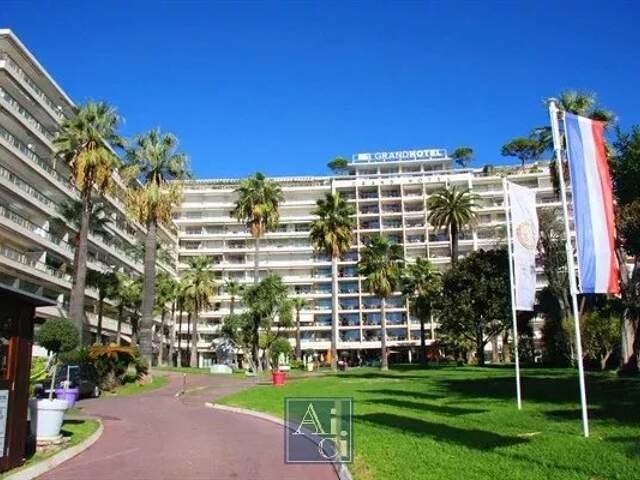 Cannes Croisette 3 pièces avec terrasse Vue Mer — photo du bien