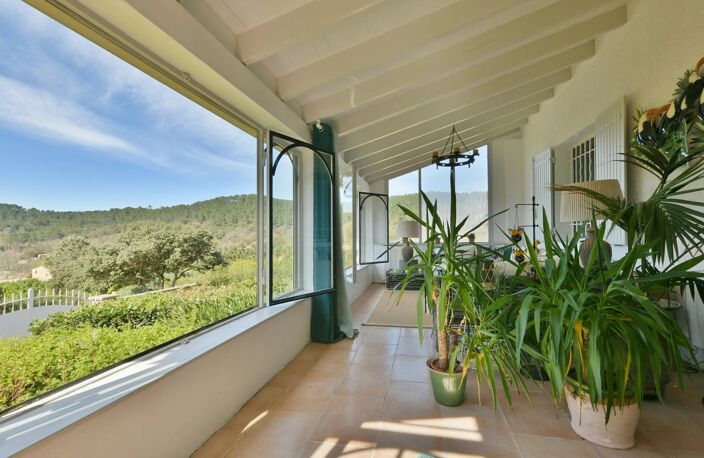 Charmante maison de village avec jardin, piscine et garage — photo 2