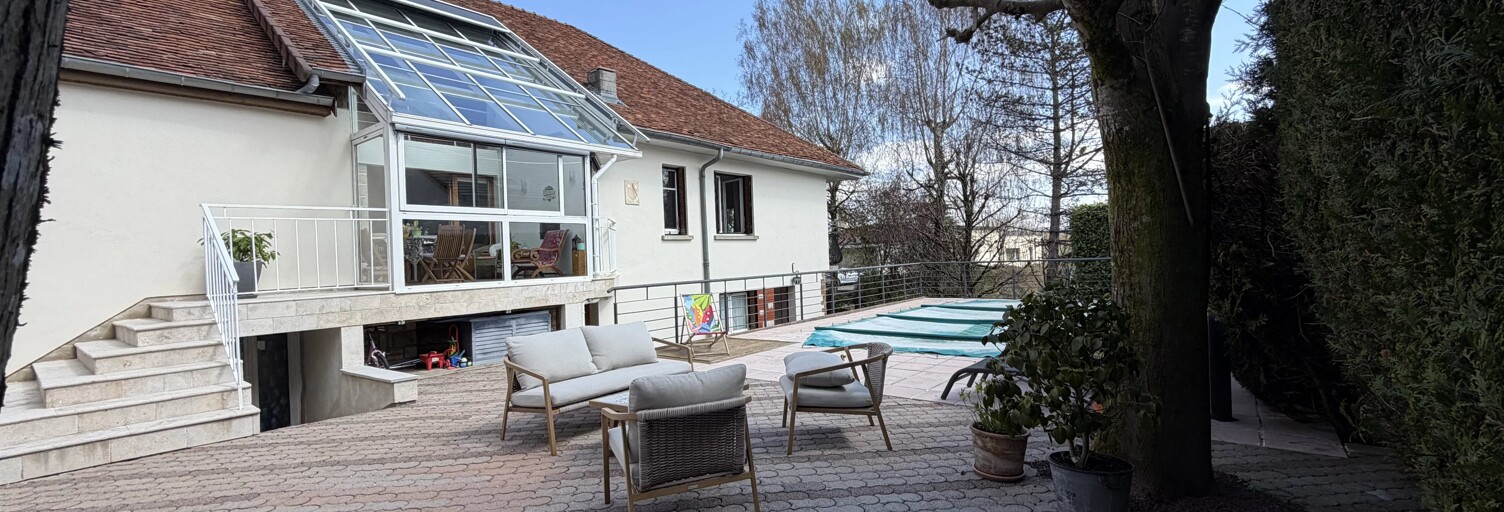 Maison 8 Pièces 260 m² à vendre à Besançon (25000)