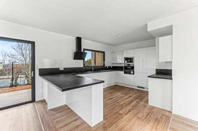 Maison 5 pièces 1590 €