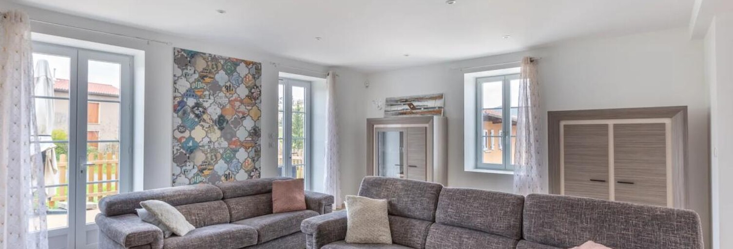 Maison 7 Pièces 190 m² à vendre à Vaux-en-Beaujolais (69460)