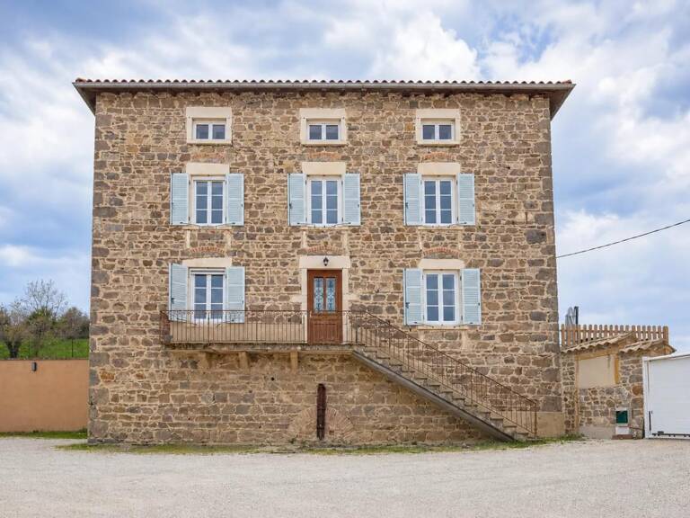 Villa en pierre rénovée avec garage à Vaulx-en-Beaujolais — photo 1