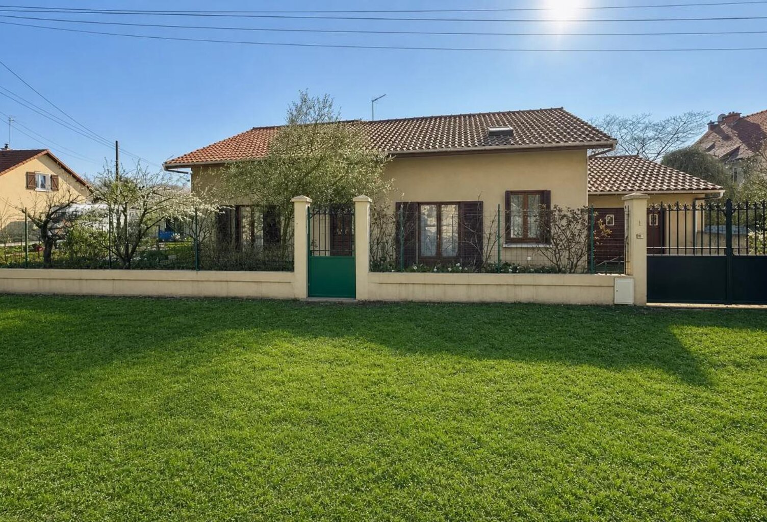 Maison familiale avec jardin à Vitry-le-François — photo 1