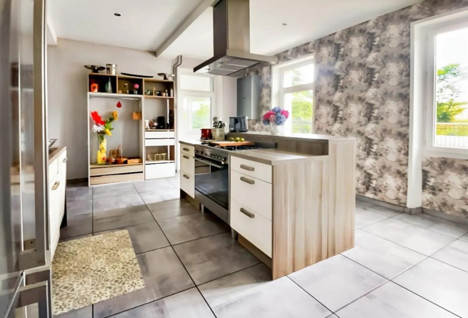 Maison de 9 pièces de 230m² en vente à Blanzy - Idéal pour les familles — photo 1