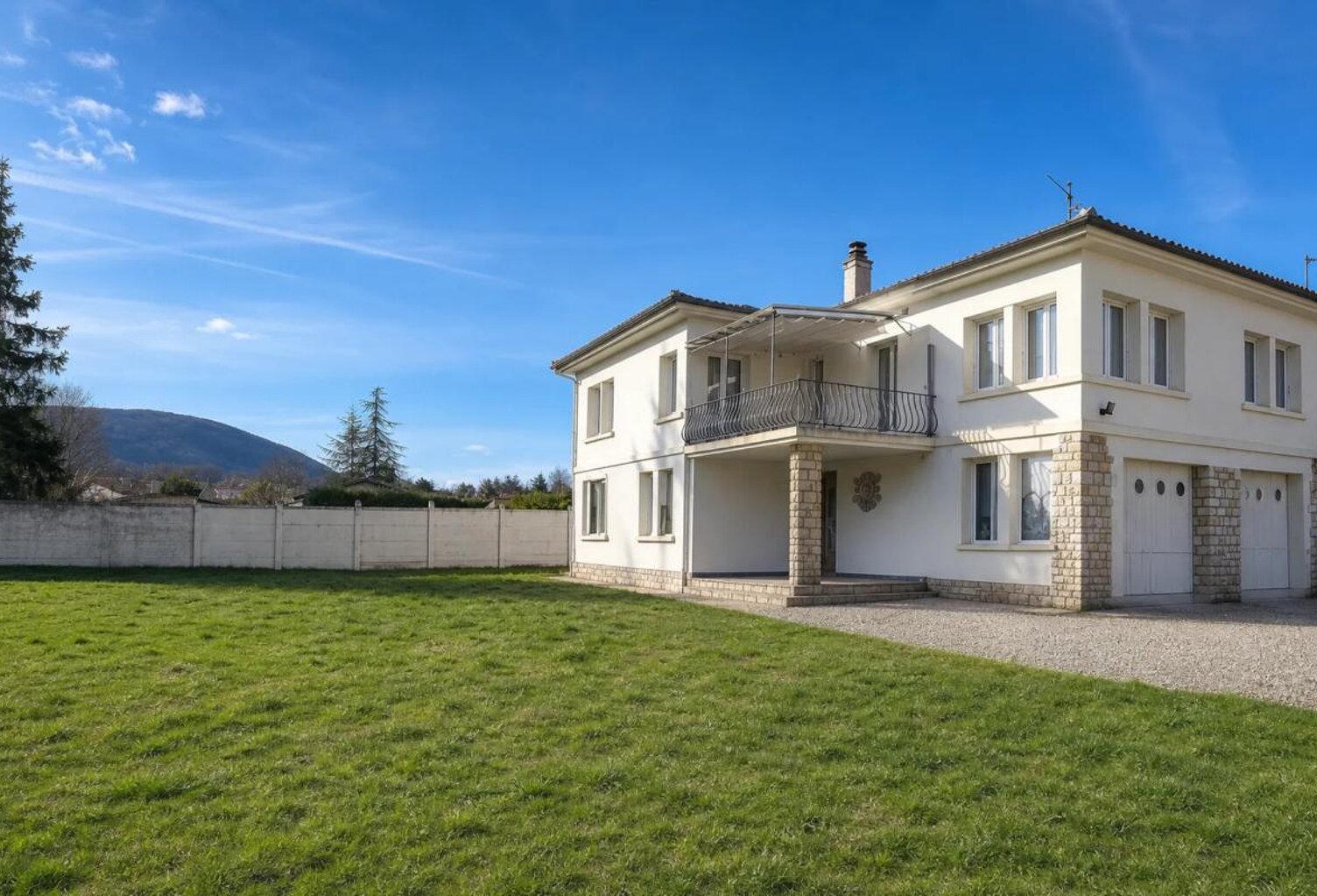 Maison avec potentiel, grand terrain à Lavelanet — photo 1