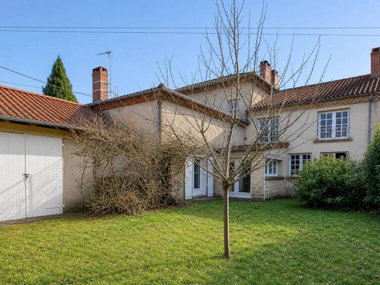 Élégante Maison Historique à Saint-Mathieu — photo 1