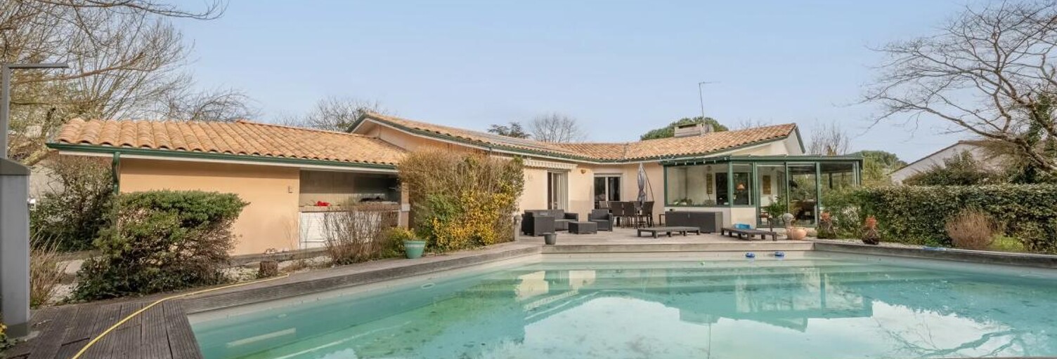 Maison 7 Pièces 233 m² à vendre à Saint-Loubès (33450)