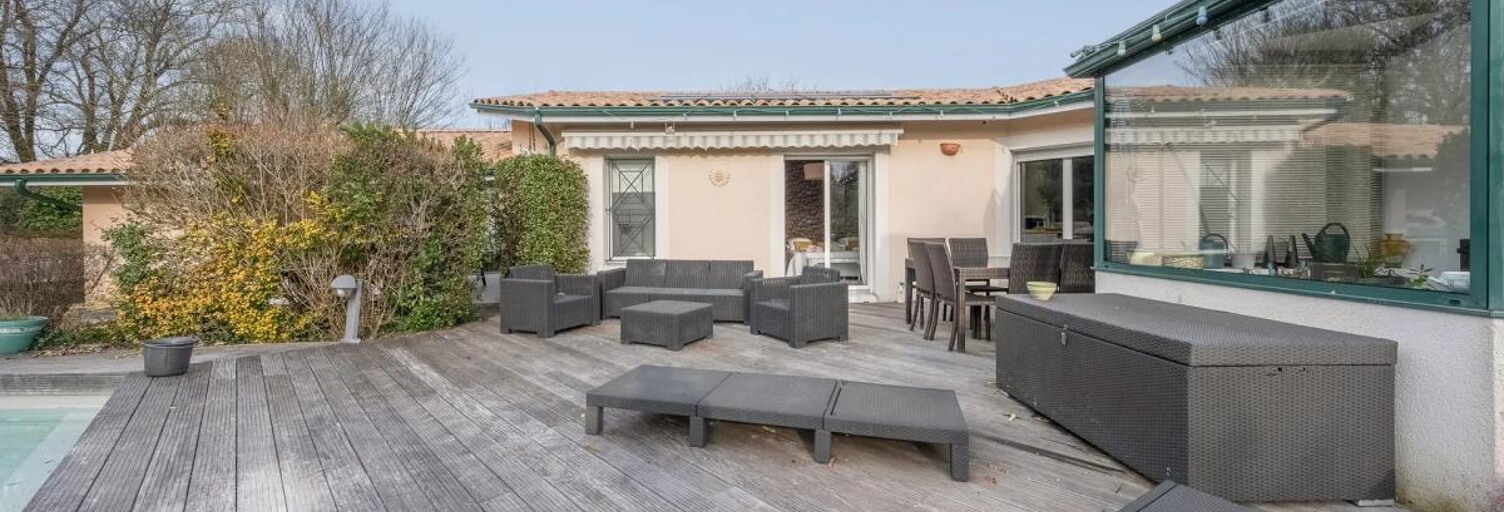 Maison 7 Pièces 233 m² à vendre à Saint-Loubès (33450)