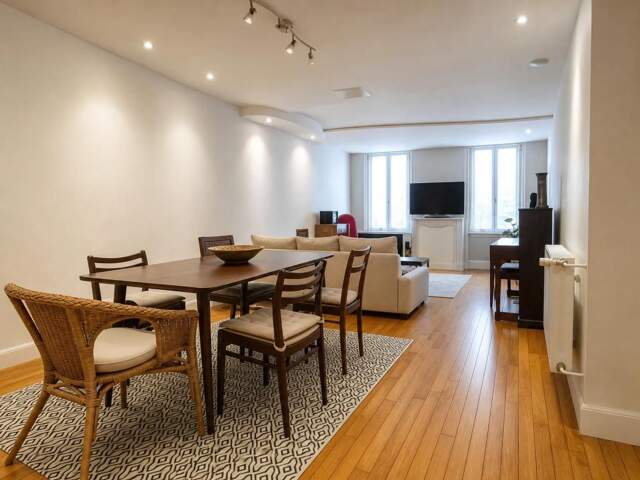 Appartement 75m² avec terrasse loué jusqu'en 2028 — photo du bien