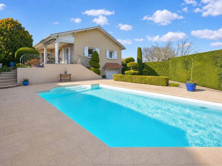 Charmante maison avec piscine à Saint-Laurent-de-Mure — photo 1