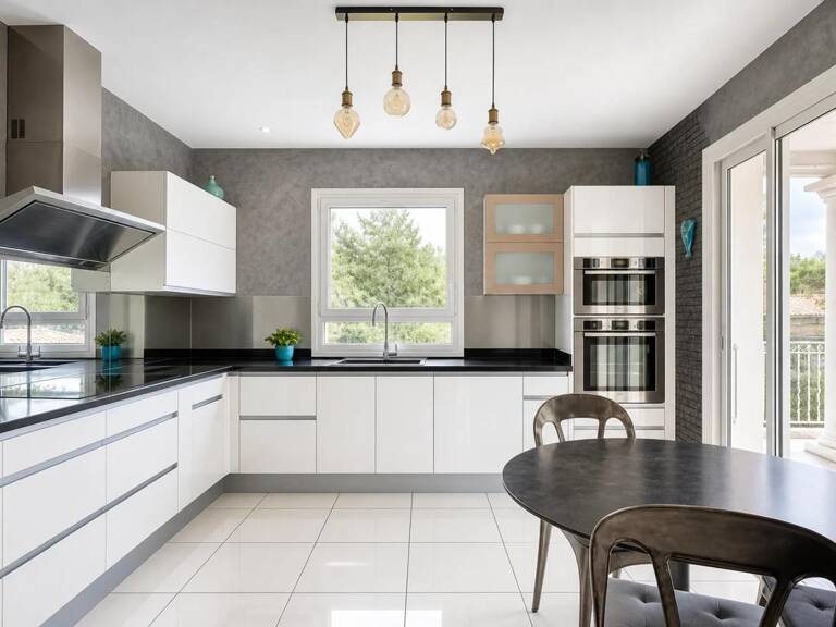 Charmante maison avec piscine à Saint-Laurent-de-Mure — photo 1