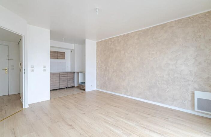 Appartement avec balcon à Drancy — photo 3