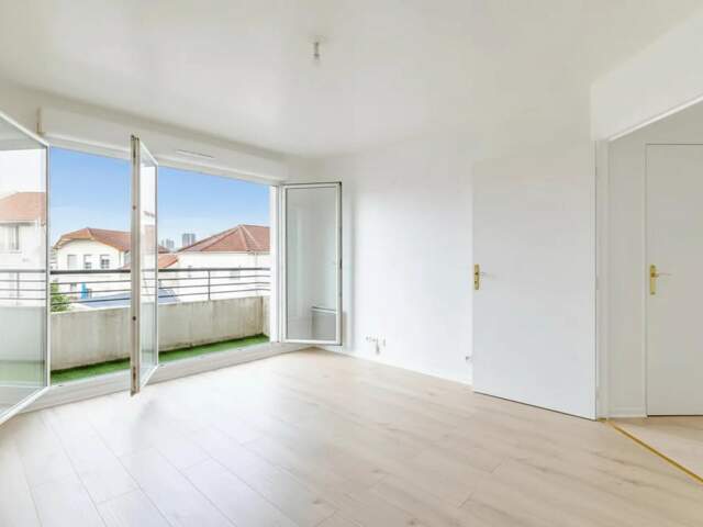 Appartement avec balcon à Drancy — photo du bien