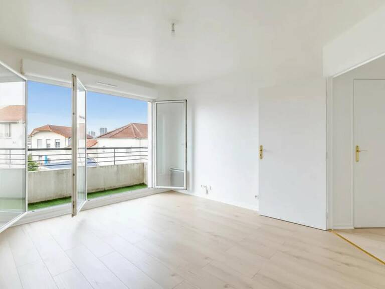 Appartement avec balcon à Drancy — photo 1