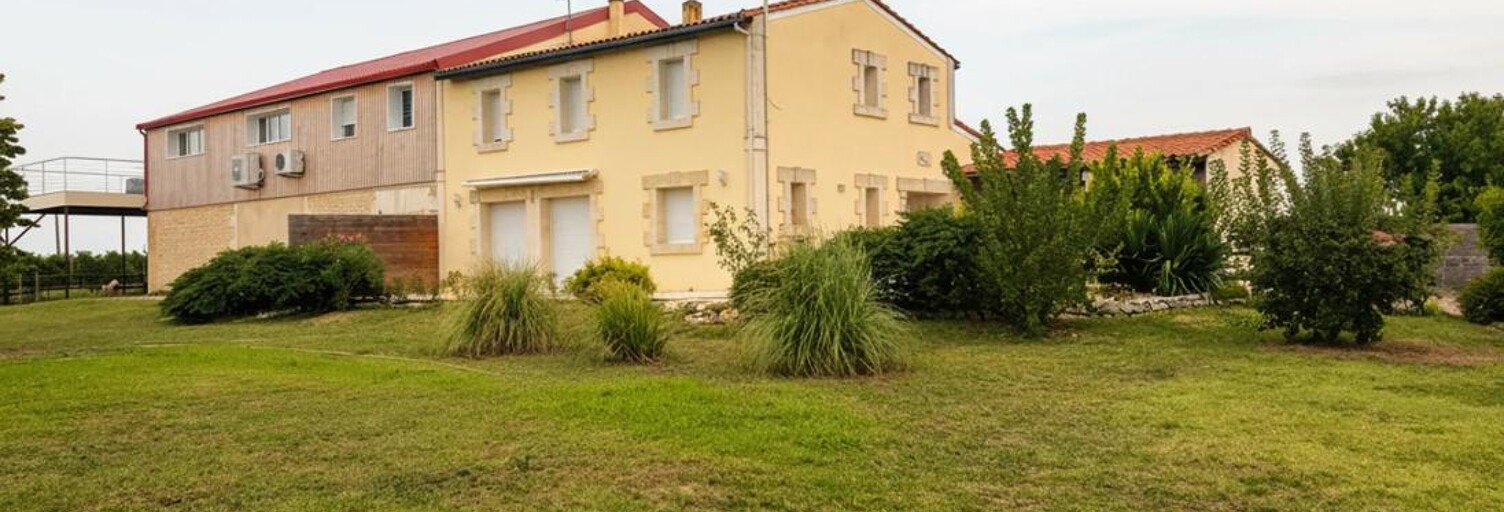 Maison 9 Pièces 364 m² à vendre à Saint-Palais (33820)