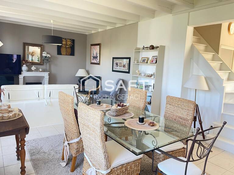 Maison: 130 m2, T2: 45 m2 et un studio: 25 m2 — photo 1