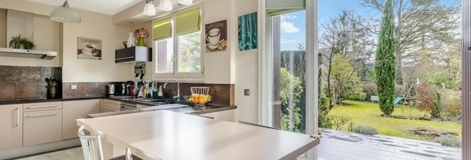 Maison 9 Pièces 230 m² à vendre à Noisy-le-Grand (93160)