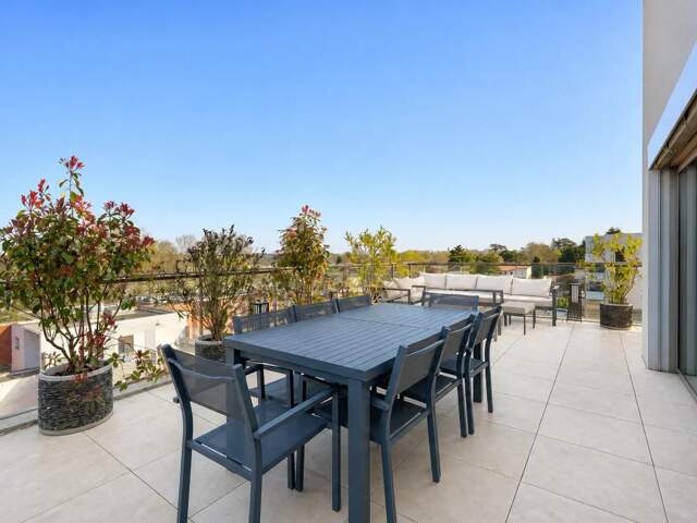 Élégant T4 avec toit-terrasse et vue dégagée — photo du bien