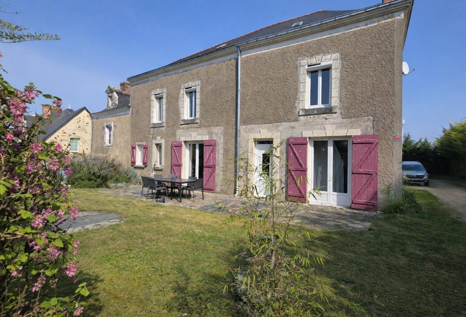 Maison de caractère  190 m² habitables  Terrain 1 774 m² — photo 1
