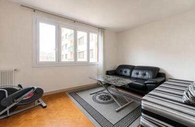 Appartement 3 pièces de 58 m2 en vente à Les Clayes-sous-Bois - Idéal pour investisseurs — photo du bien