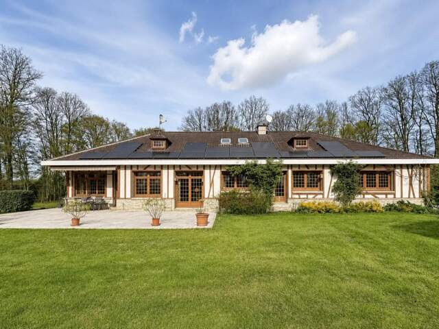 Majestueuse Maison Familiale de 303m², 2ha de Parc — photo du bien
