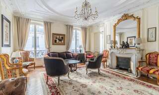Appartement 6 Pièces 166 m² à vendre à Paris (75000)