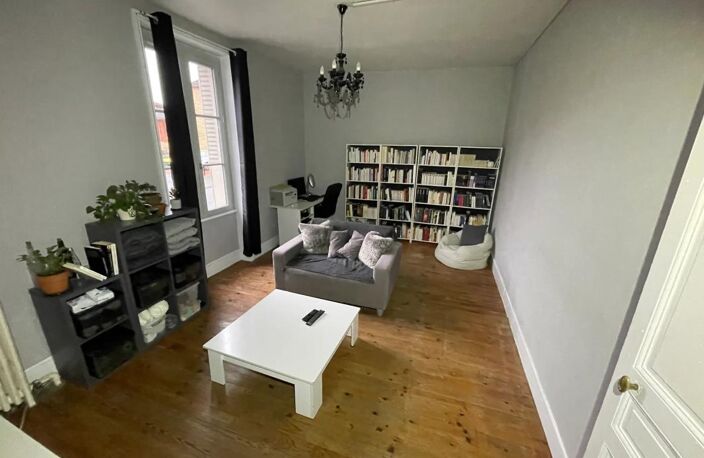 Charlieu, Maison 126m2 avec terrain et dépendance à rénover — photo 3
