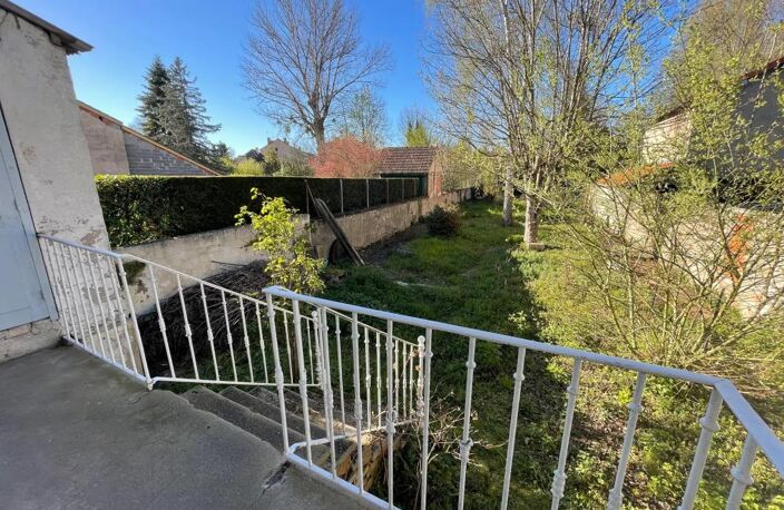 Charlieu, Maison 126m2 avec terrain et dépendance à rénover — photo 4