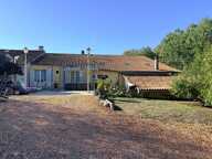 Belle propriété d'environ 195 m2 à Dompierre sur Charente, entre Saintes et Cognac — photo 2