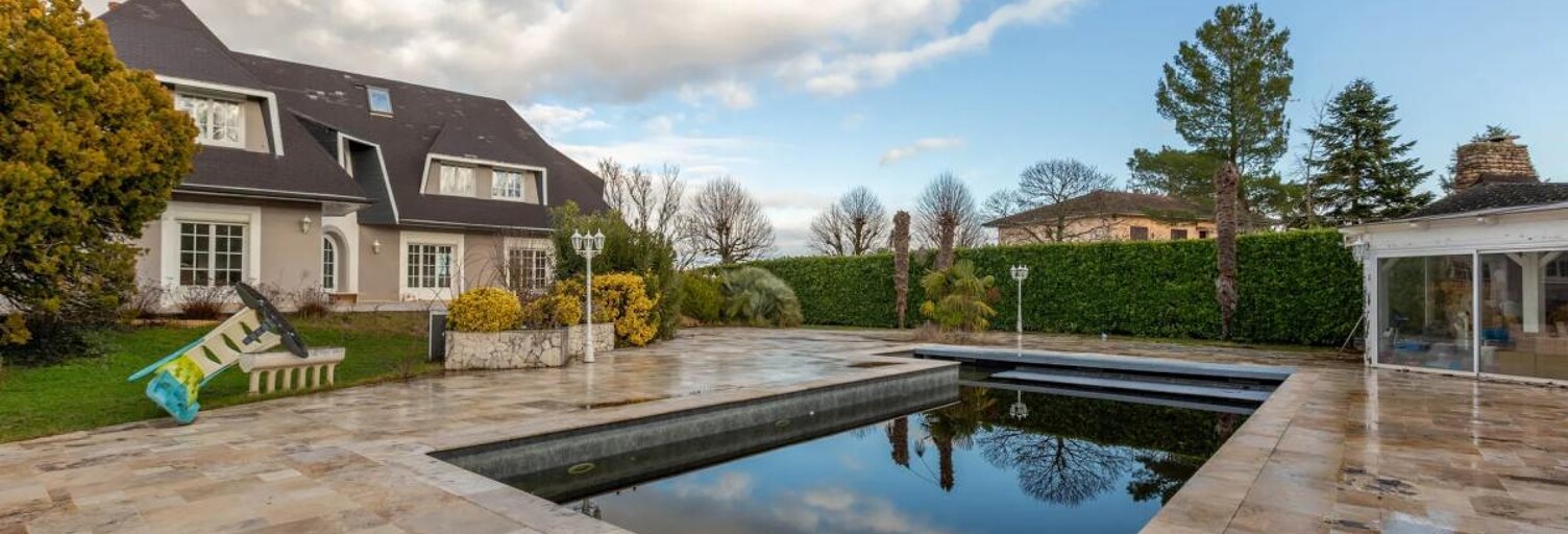 Maison 8 Pièces 450 m² à vendre à Saint-Laurent-de-Mure (69720)