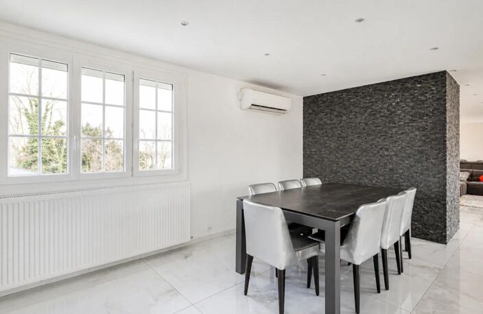 Villa de prestige à Saint-Laurent-de-Mur 450 m² — photo 4