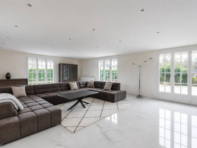 Villa de prestige à Saint-Laurent-de-Mur 450 m² — photo 1