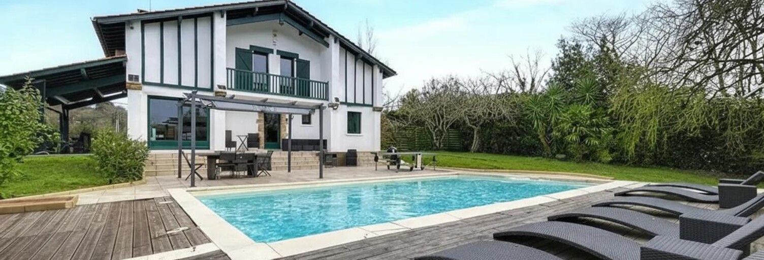 Maison 7 Pièces 226 m² à vendre à Urrugne (64122)