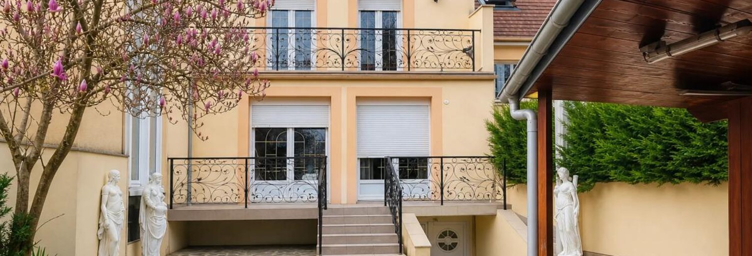 Maison 8 Pièces 164 m² à vendre à Vélizy-Villacoublay (78140)