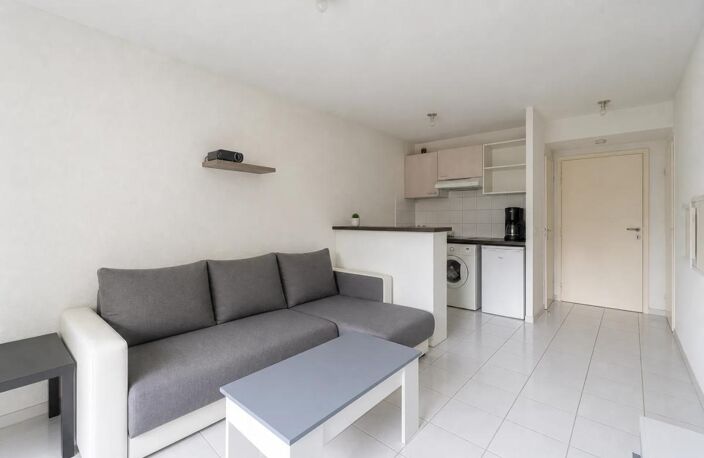 T2 moderne et lumineux - extérieur - parking — photo 2