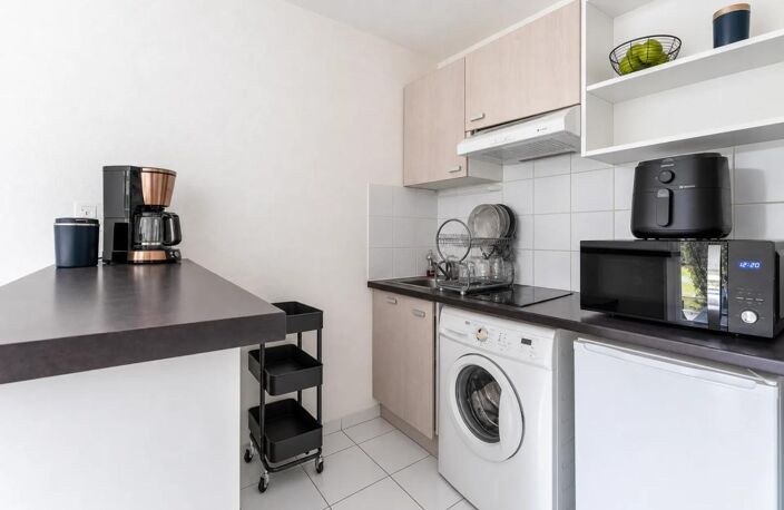 T2 moderne et lumineux - extérieur - parking — photo 3