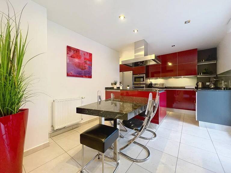 Villa de 8 pièces de 212 m² située à Bailly-Romainvilliers — photo 1
