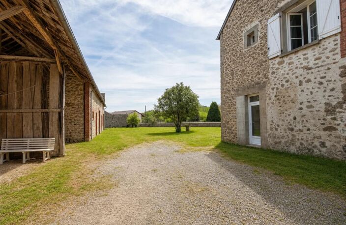 Maison spacieuse de 469 m² à Marsac, 16 pièces — photo 5