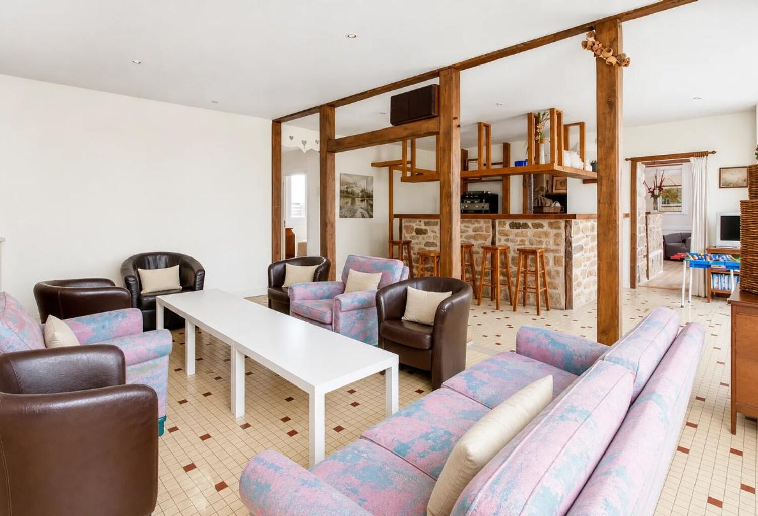 Maison spacieuse de 469 m² à Marsac, 16 pièces — photo 1