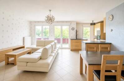 Lumineux T4 de 90 m² avec balcon sud — photo du bien